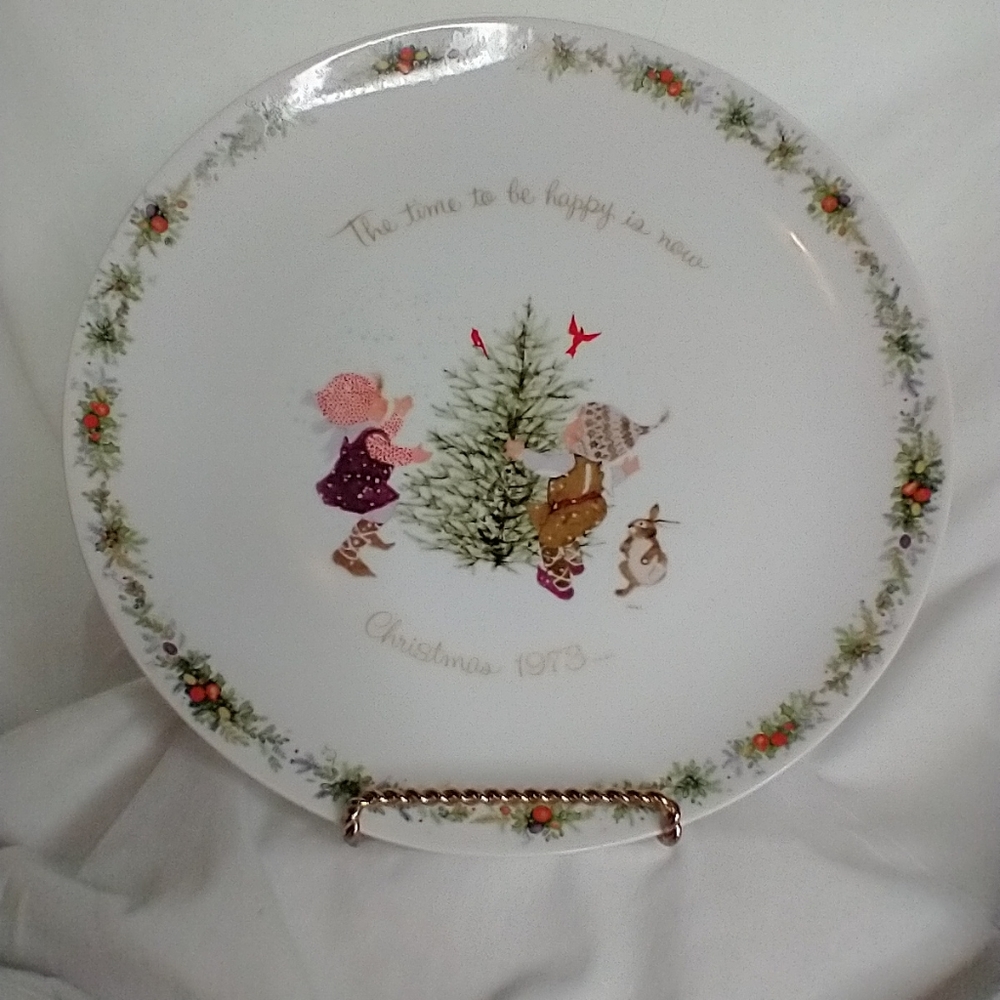 Holly Hobbie Christmas 1973 collector's plate